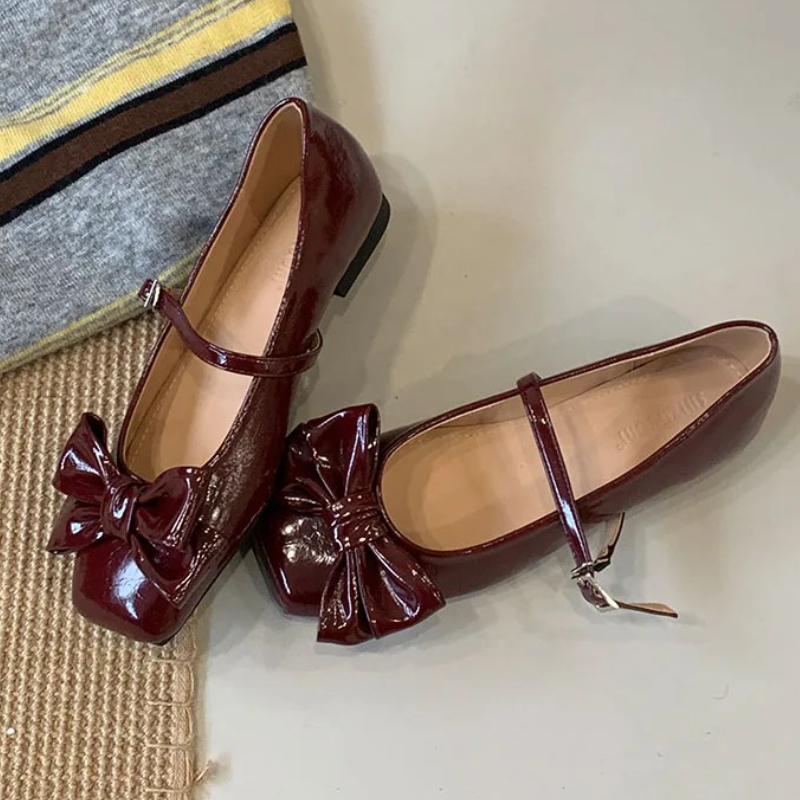 Sevimli Fiyonklu Kare Burunlu  - Women Shoes Branded incelemesi ve fiyatı